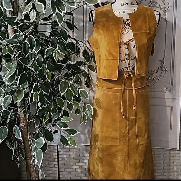 NWT Wilsons Vintage Suede Vest and Skirt Set